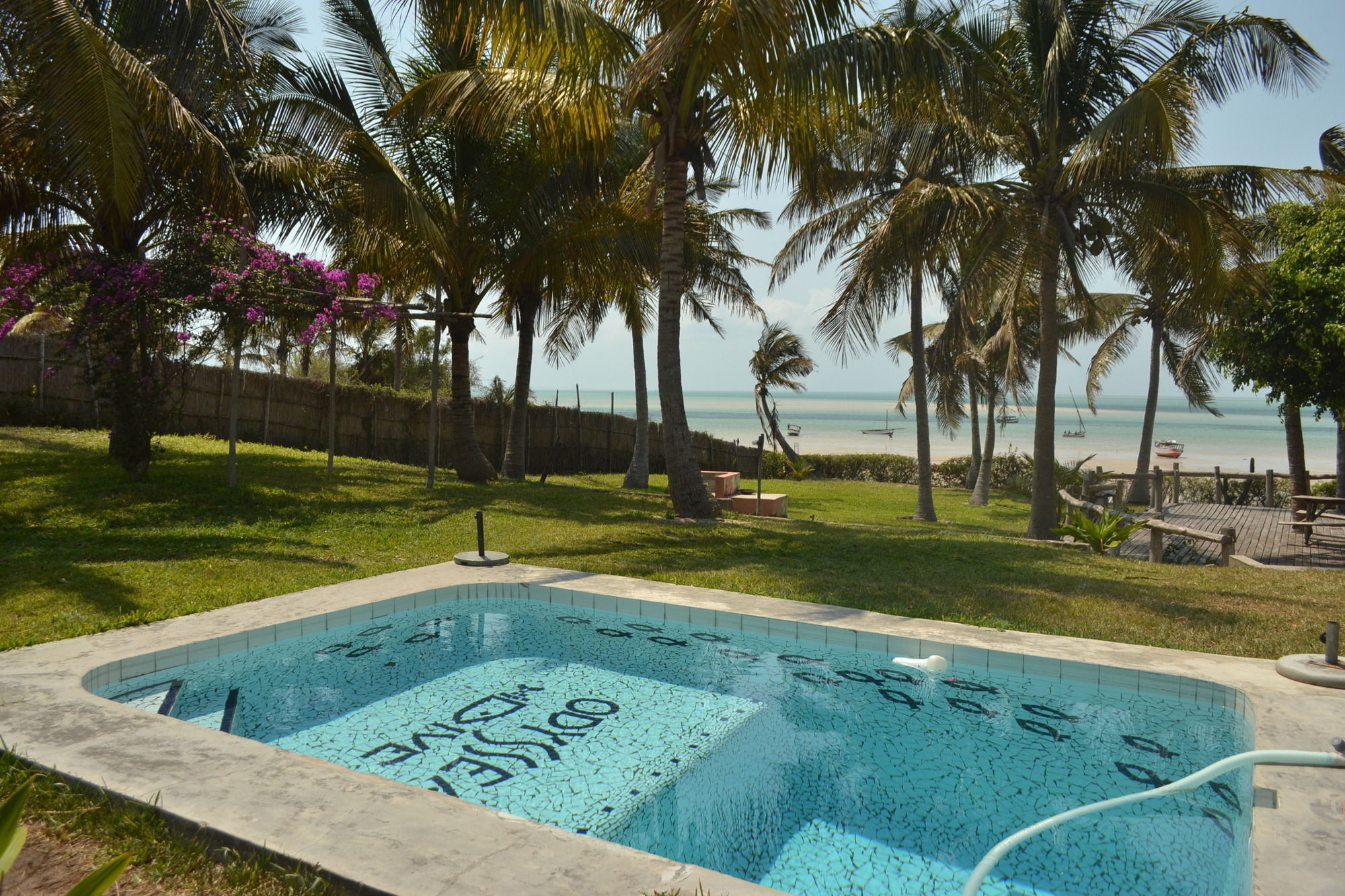 Baobab Beach Lodge And Backpackers Vilanculos Eksteriør bilde